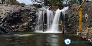 Kumbakkarai Falls In Theni