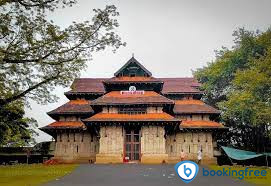 Vadakkunnathan Temple - Pray To The Gods In Thrissur